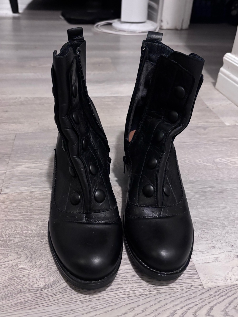 Miz Mooz Jozie Genuine Leather Boots Size 8.5 US Women’s, 39 EU